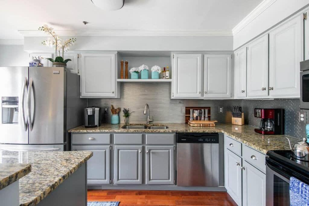 Walk To Broadway Charming Modern Historic Townhome Nashville Eksteriør billede