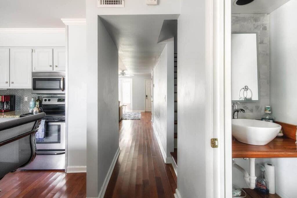 Walk To Broadway Charming Modern Historic Townhome Nashville Eksteriør billede