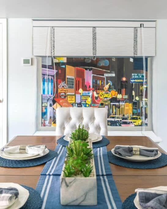 Walk To Broadway Charming Modern Historic Townhome Nashville Eksteriør billede