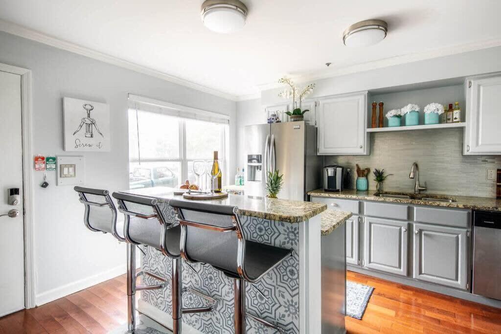 Walk To Broadway Charming Modern Historic Townhome Nashville Eksteriør billede